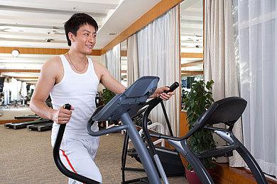 开放世界生存制作游戏《千锤百炼》Steam页面上线 发售日待定